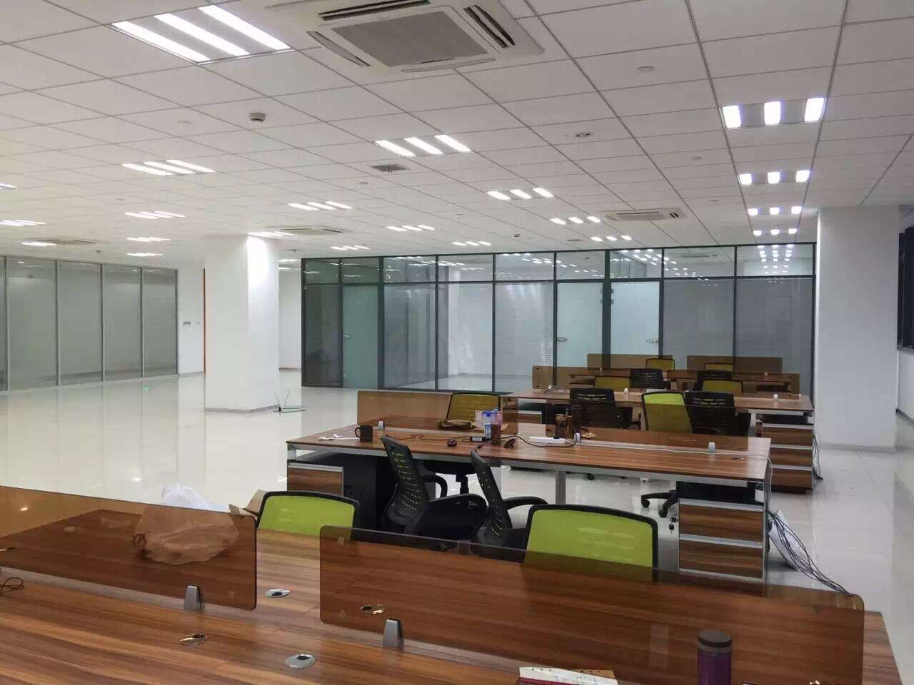 辦公室前臺(tái)設(shè)計(jì)效果圖